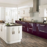 Cooke & Lewis High Gloss Cream Curved Wall Filler Post