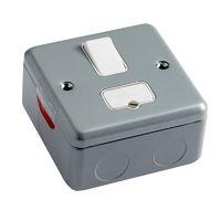 MK Metal Clad Switched Connection Unit (Spur) Aluminium 13A MK Metal Clad Switched Connection Unit (Spur) Aluminium 13A